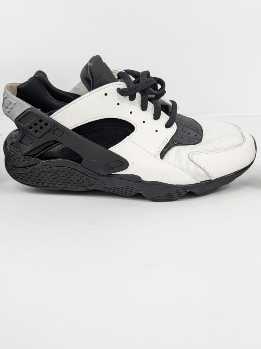Nike Air Huarache Men's Black and White Casual Sneakers